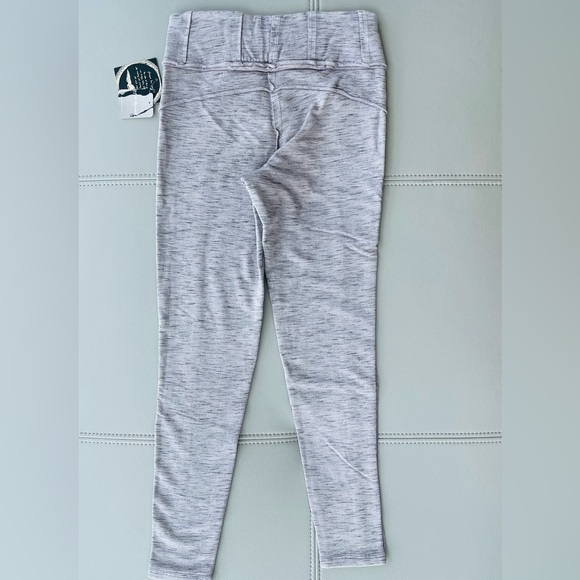 New with tags! FREE PEOPLE MOVEMENT Hybrid Legging in GREY Size XS - Picture 5 of 16